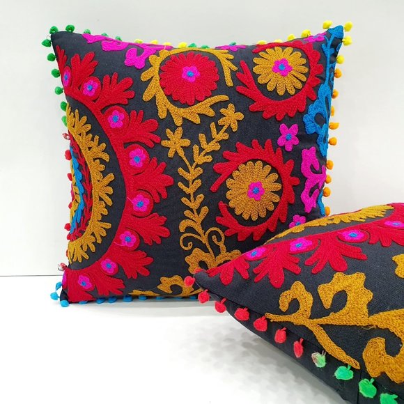 Embroidery work cushion Cover - Picture 4 of 6